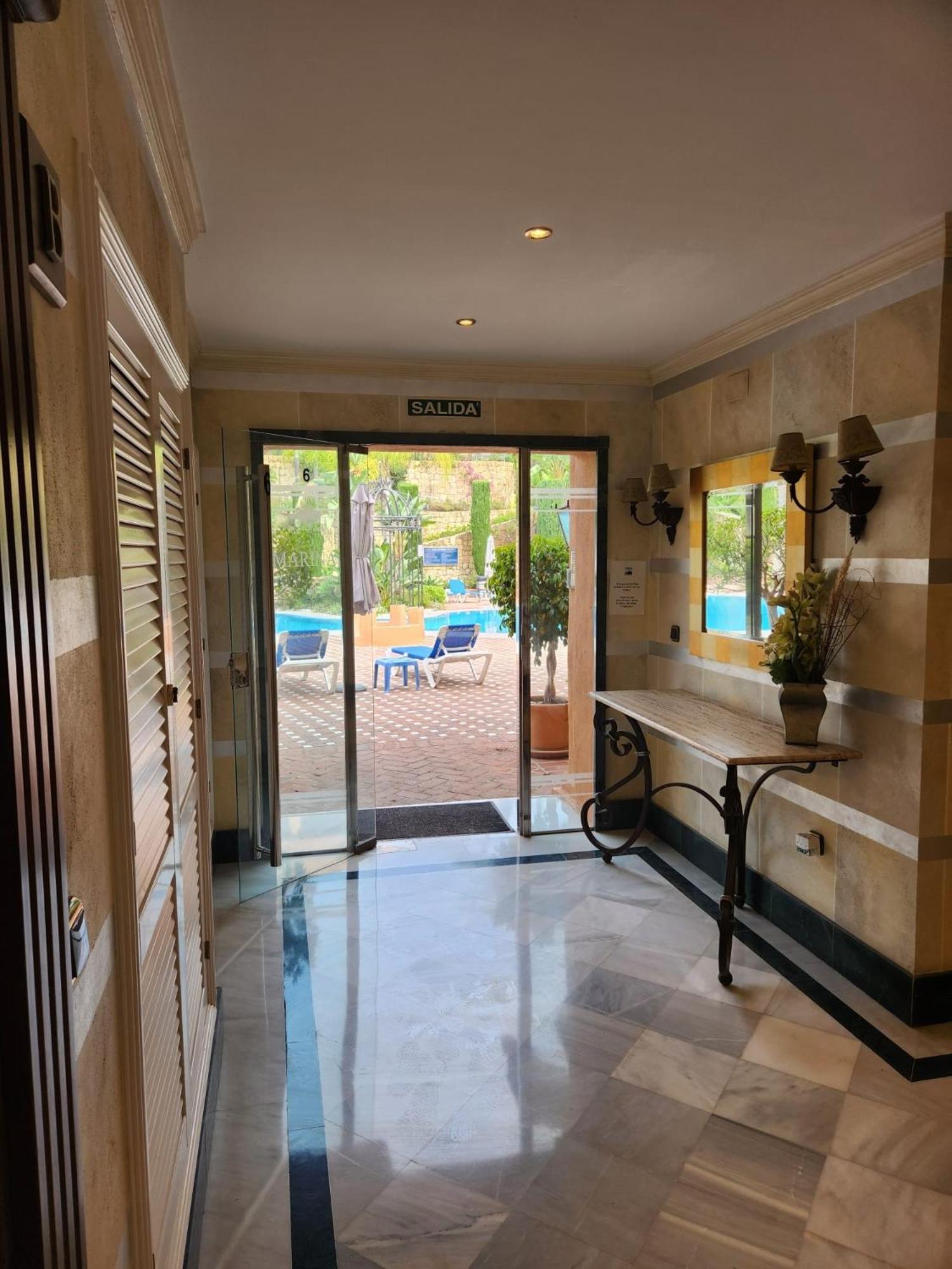 Luxury 2 Bedroom Apartment, Sierra Blanca, Apartment *
