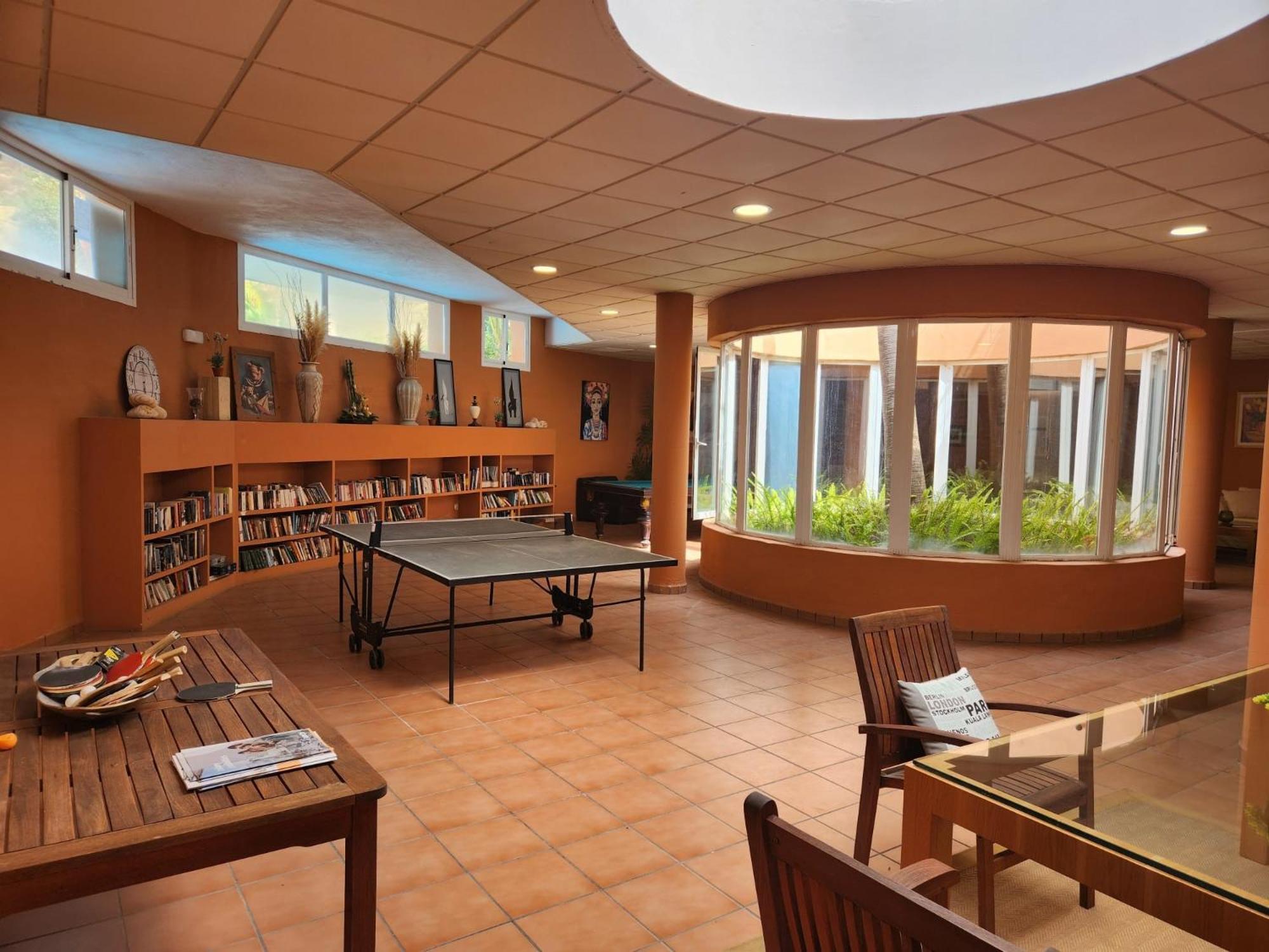 Luxury 2 Bedroom Apartment, Sierra Blanca, *