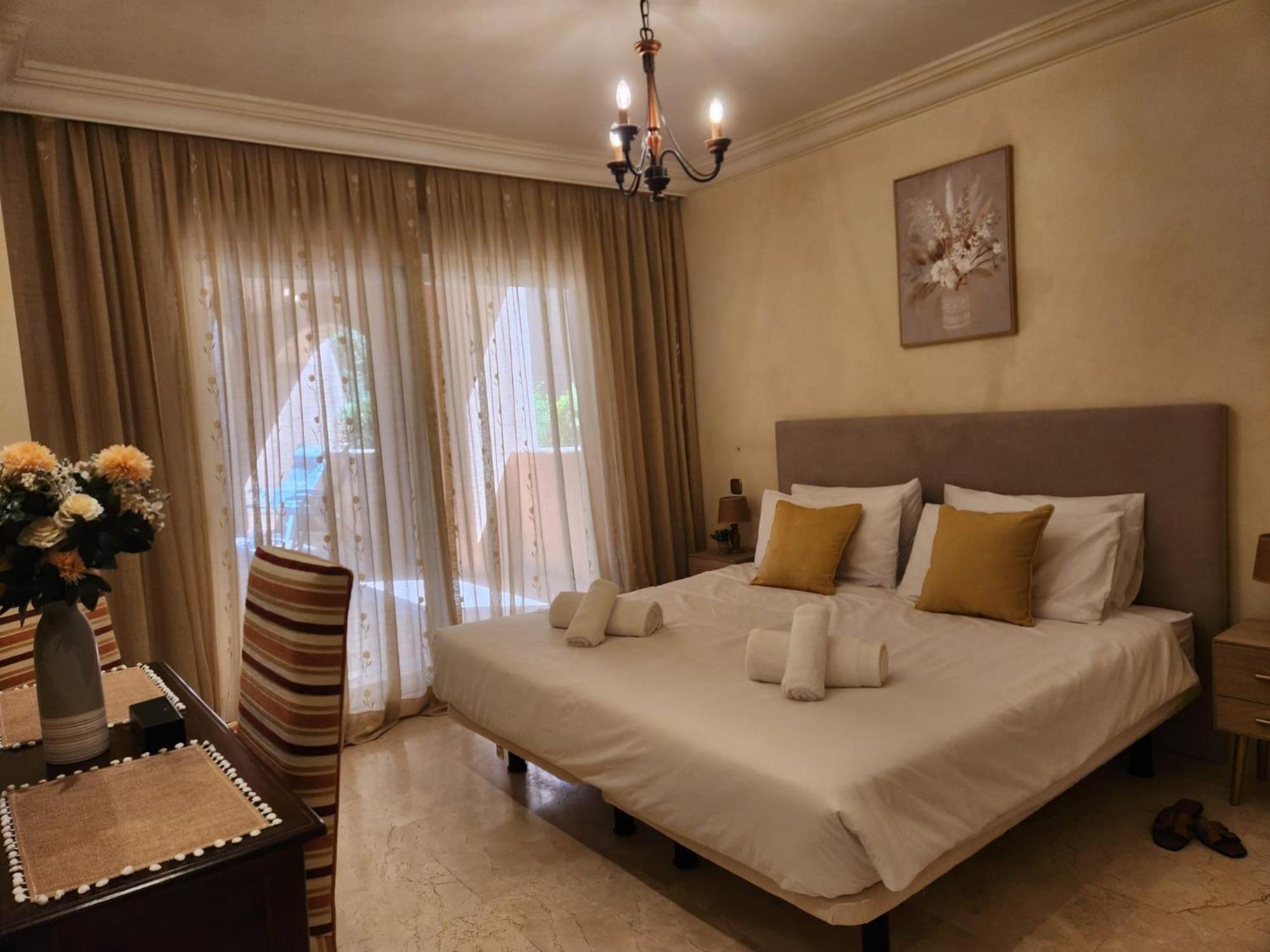Luxury 2 Bedroom Apartment, Sierra Blanca, *