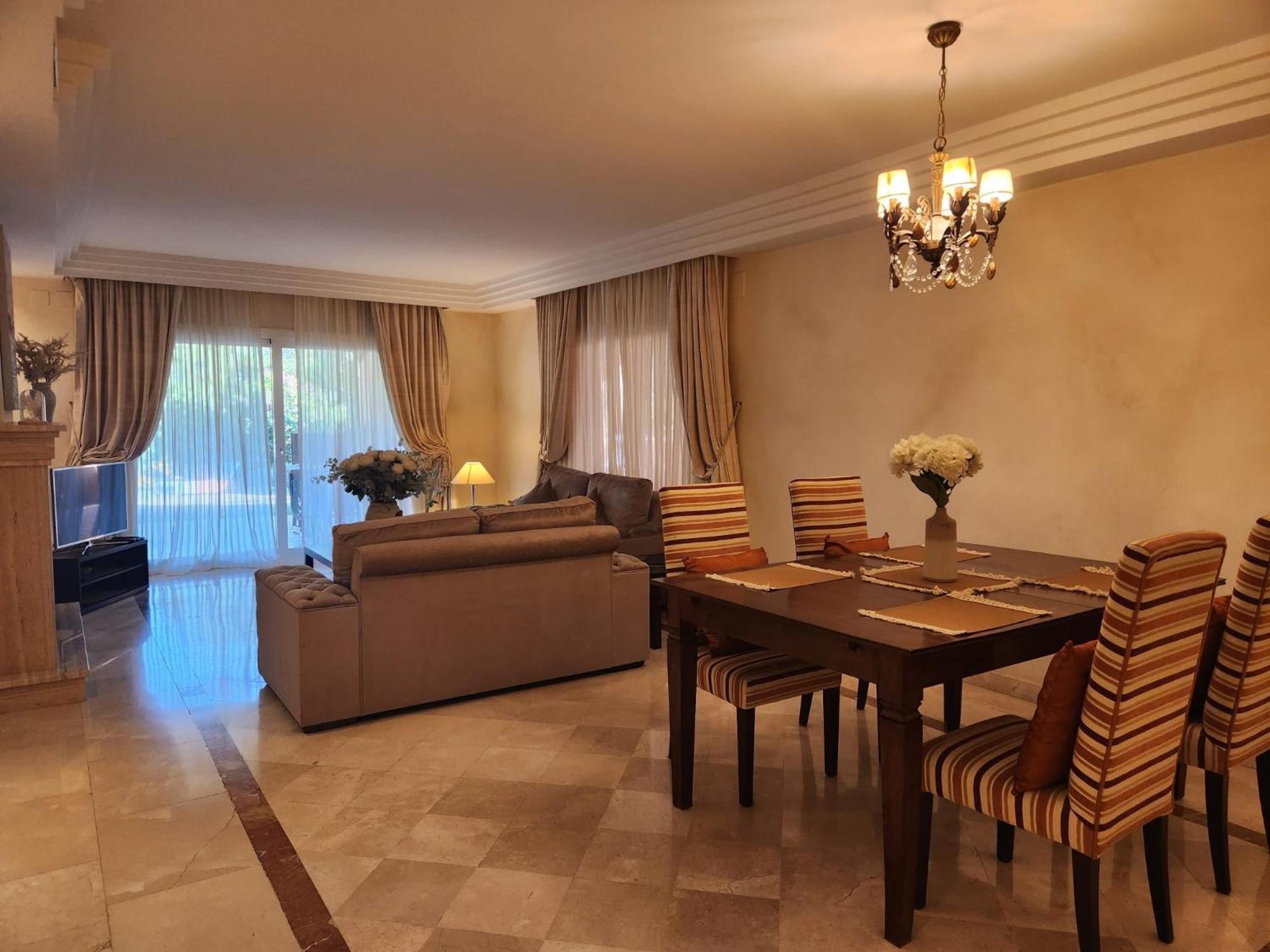 Luxury 2 Bedroom Apartment, Sierra Blanca, * Marbella